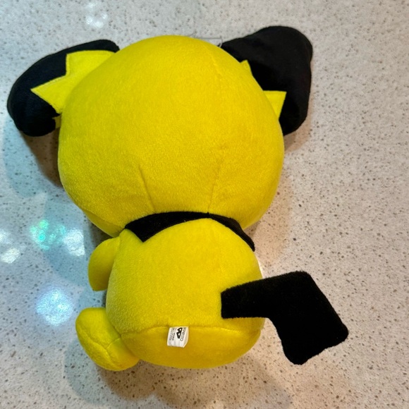 Pokemon Pichu Winking Eating Berry Plush Stuffed Animal Banpresto - Picture 5 of 6